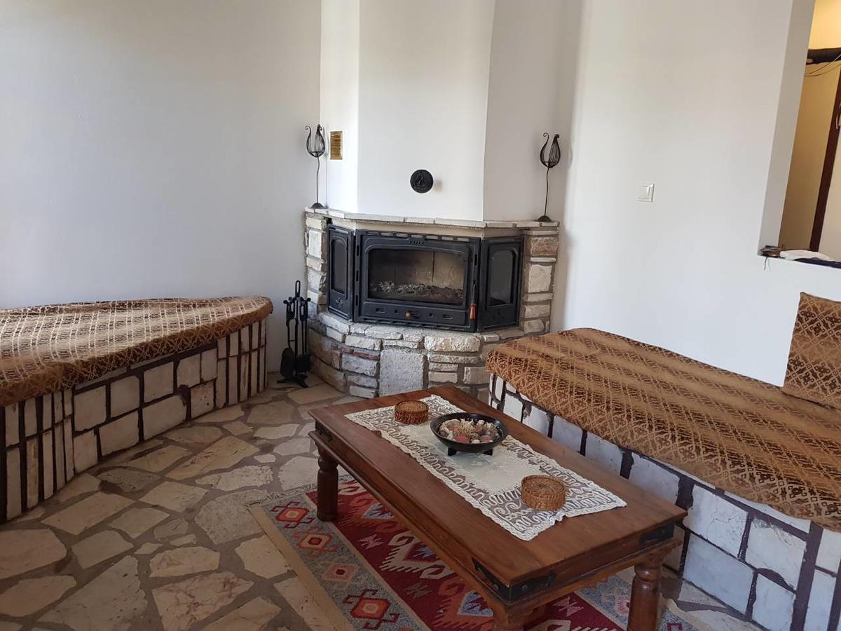 P&M House Villa Meyísti Eksteriør bilde